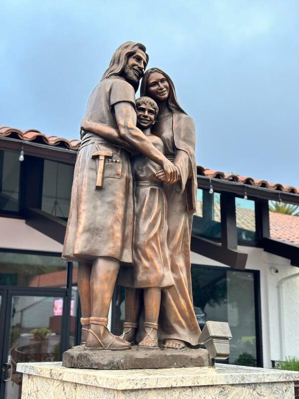 The Holy Family - Hearts of the holy family